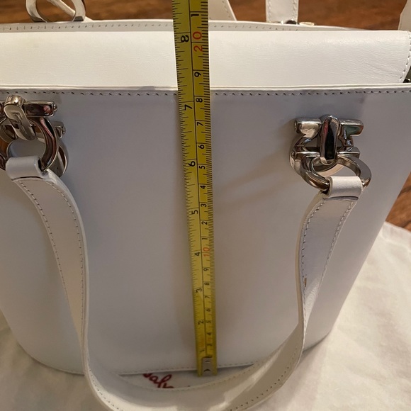 Salvatore Ferragamo vintage bucket shoulder bag - Picture 12 of 14